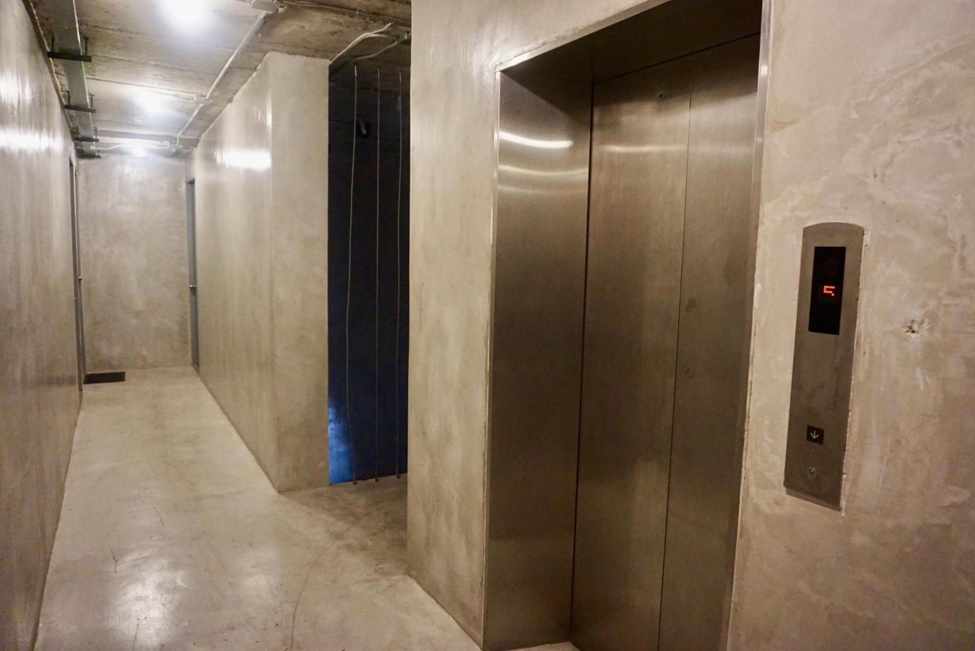 Hash Apartment With Unique Chill Design At Silom Soi 3 バンコク都 エクステリア 写真